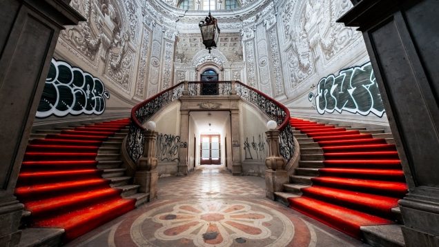 Abandoned Portuguese Billionaires Family Mansion The Lost Palace of the Rich & Wealthy